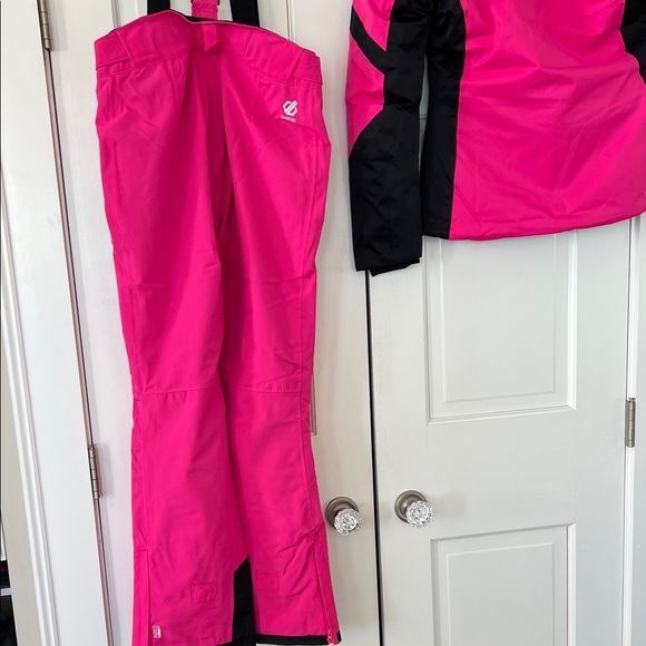 NWT Ski set Bold Pink and Black Ski Jacket and Pants Set and gaitor - Picture 7 of 12